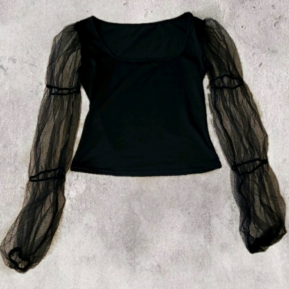 Black Sheer long sleeve puff sleeve top - Picture 4 of 7